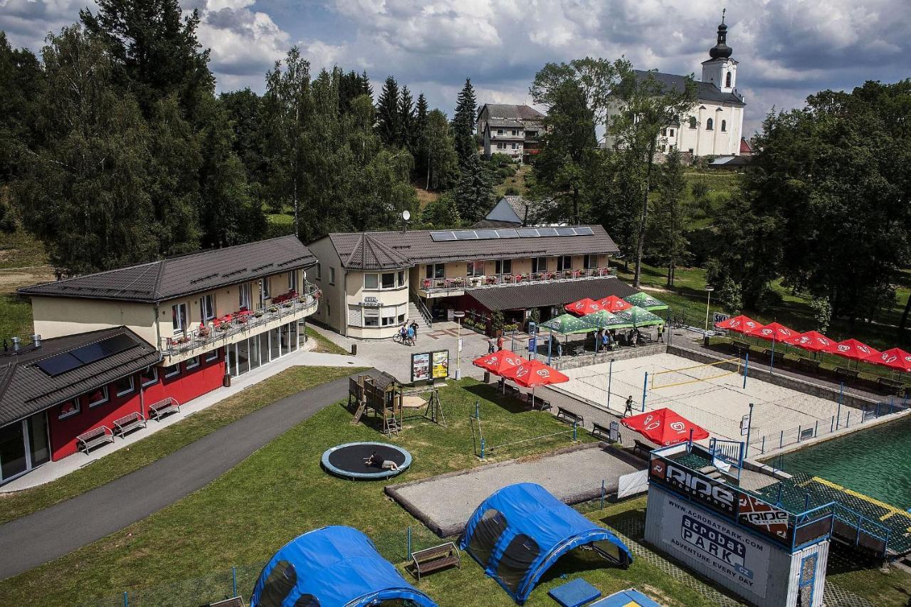 Penzion Acrobat Park Štíty エクステリア 写真